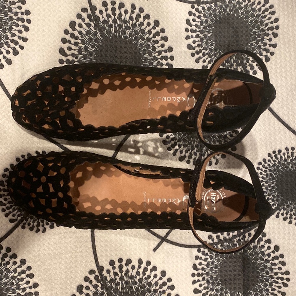 Campbell Black Open Flower Pattern Suede 3” Wedge in size 8